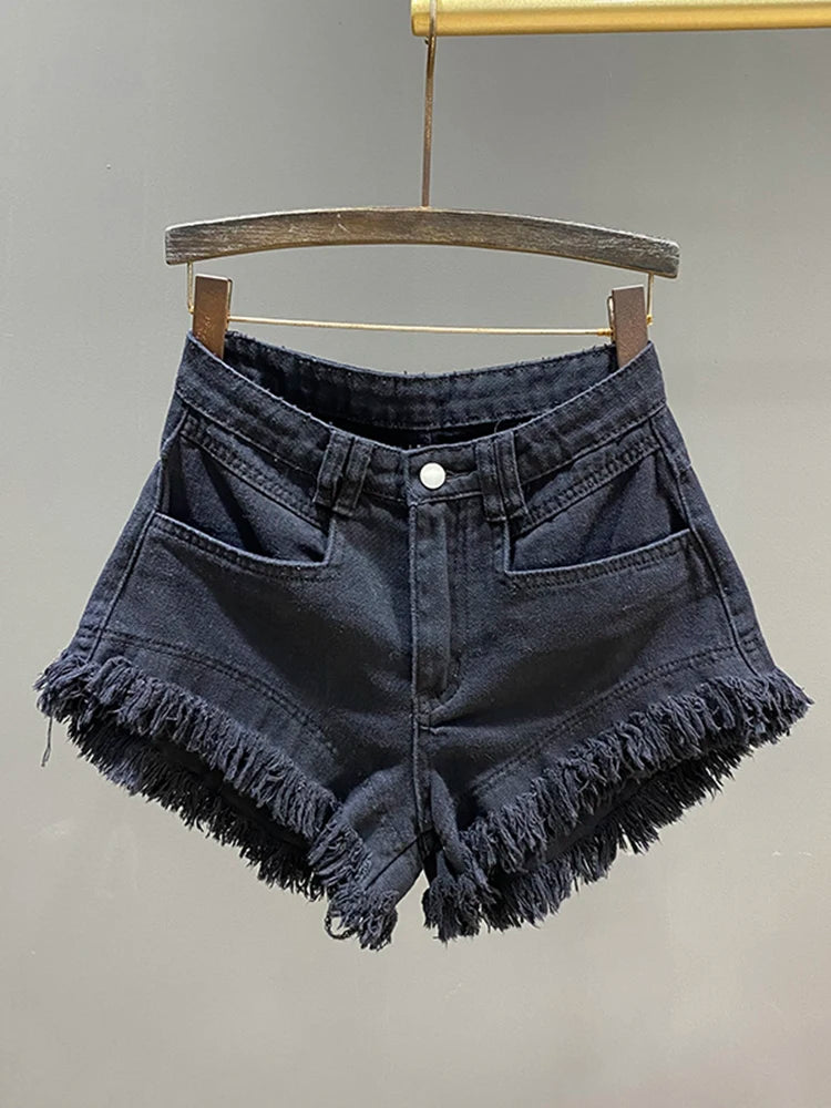 [EWQ] Fashion Green A-line Casual Denim Shorts For Women Streetwear 2024 Summer New Tide Tassel Wide Leg Hot Short Jeans 16Y8995