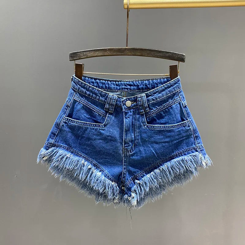 [EWQ] Fashion Green A-line Casual Denim Shorts For Women Streetwear 2024 Summer New Tide Tassel Wide Leg Hot Short Jeans 16Y8995